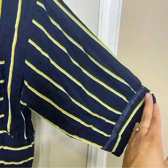 FREE PEOPLE INTIMATELY SLEEPING IN OVERSIZED STRIPED BUTTON DOWN SHIRT SZ XS - Picture 7 of 8